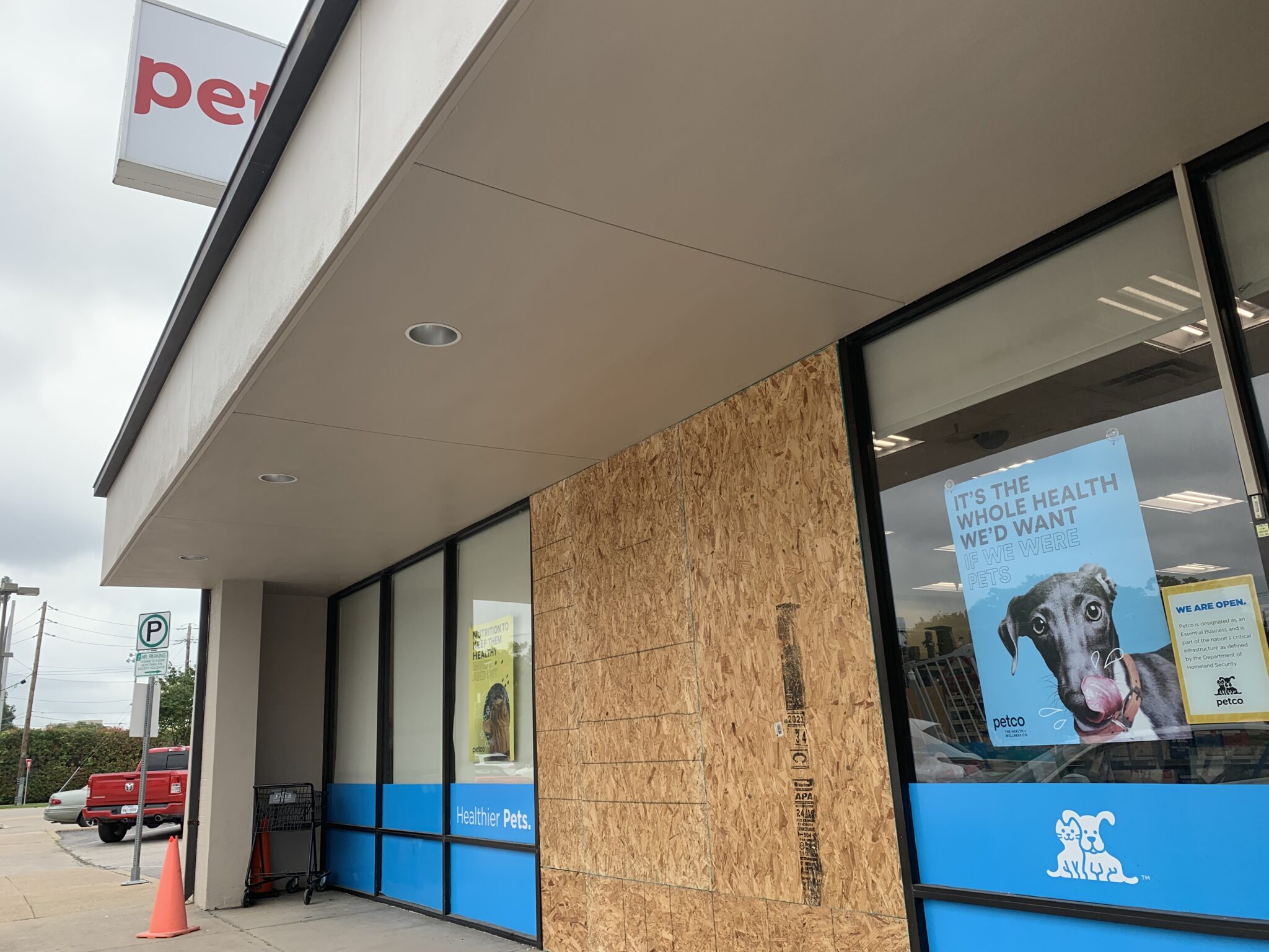 Petco Reopens After Car Drove Into Store People Newspapers